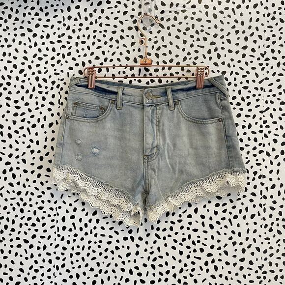 Free People Distressed Lacey Denim Cutoff Shorts Size 26 - Picture 1 of 7